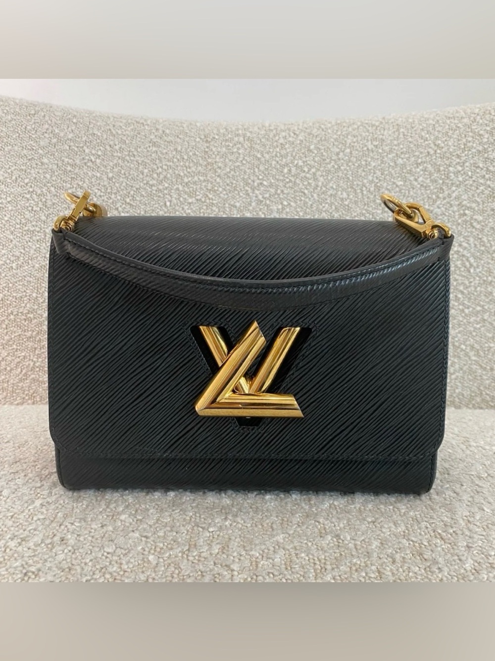 Louis Vuitton Twist MM — Black Epi Leather with Gold Hardware